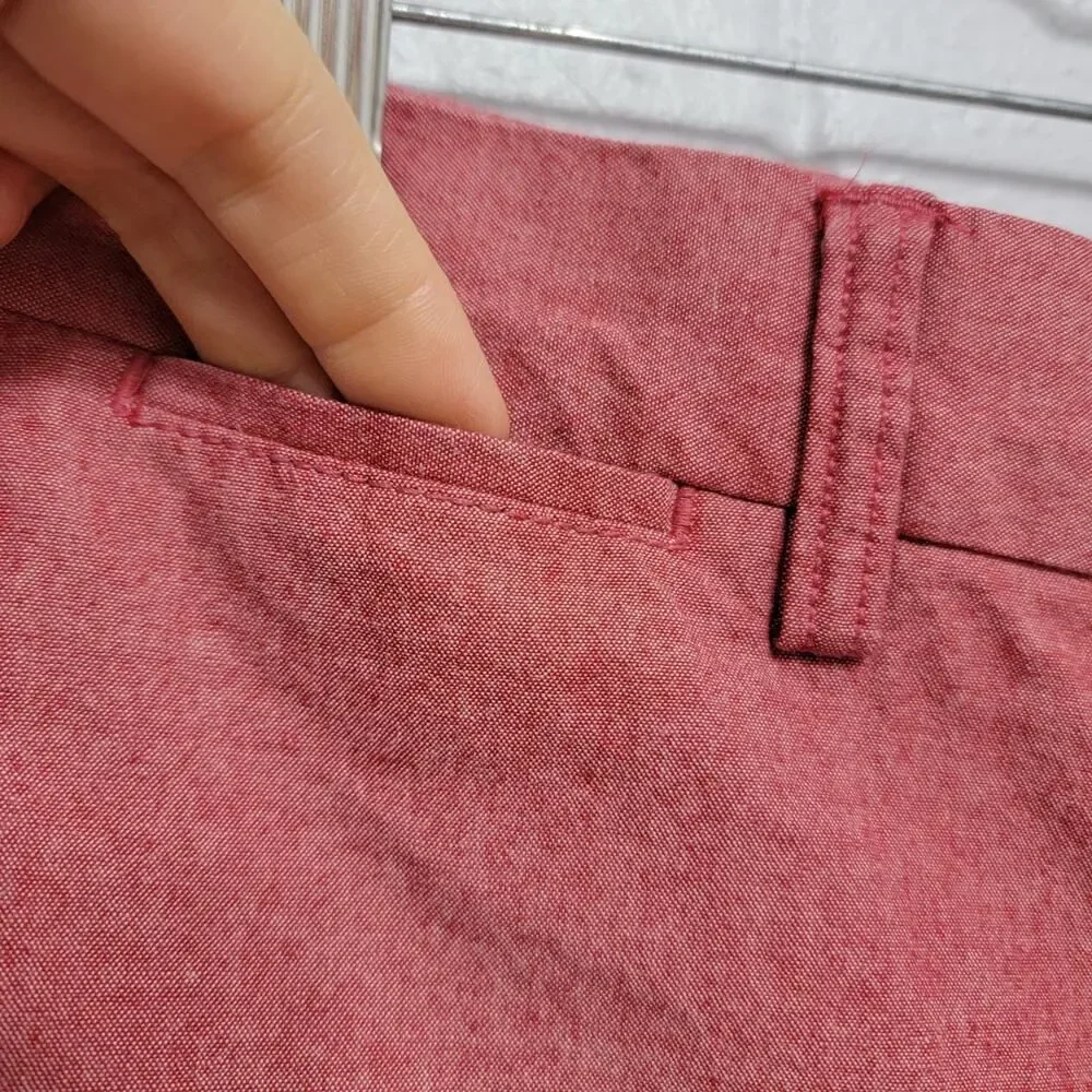 Old Navy Flat Front Shorts Red Size 32